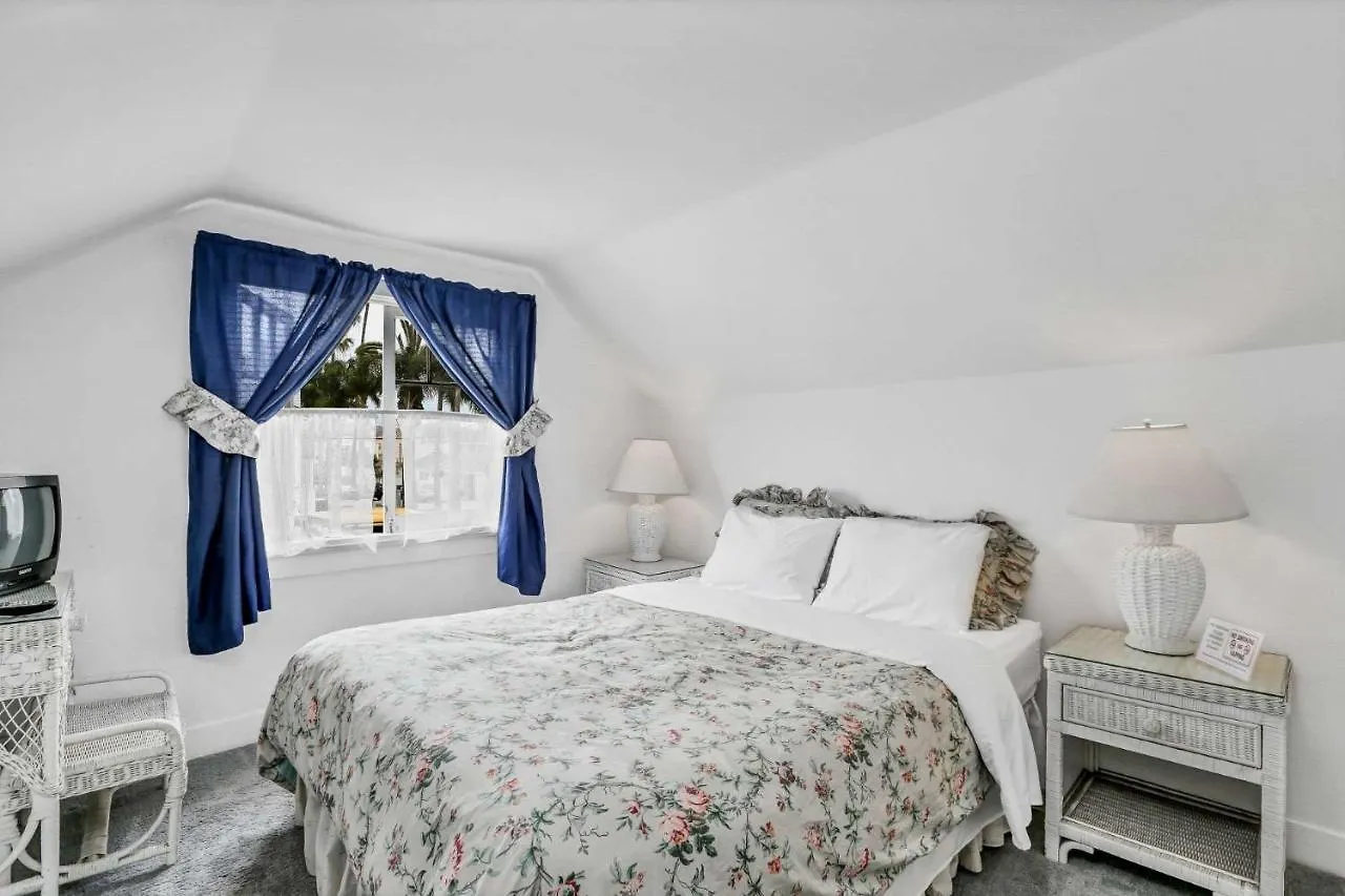 Holiday home 201 Amethyst Avenue Villa Newport Beach United States