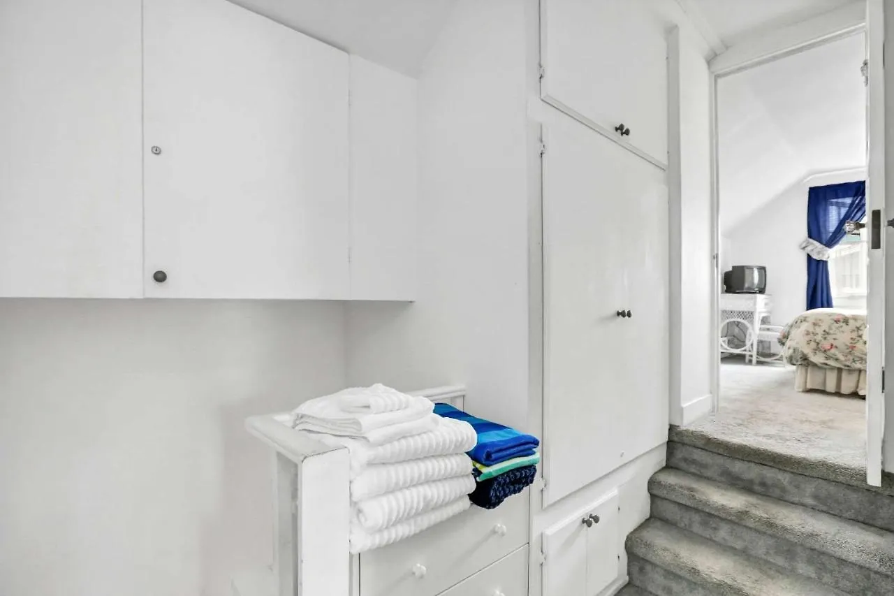 201 Amethyst Avenue Villa Newport Beach